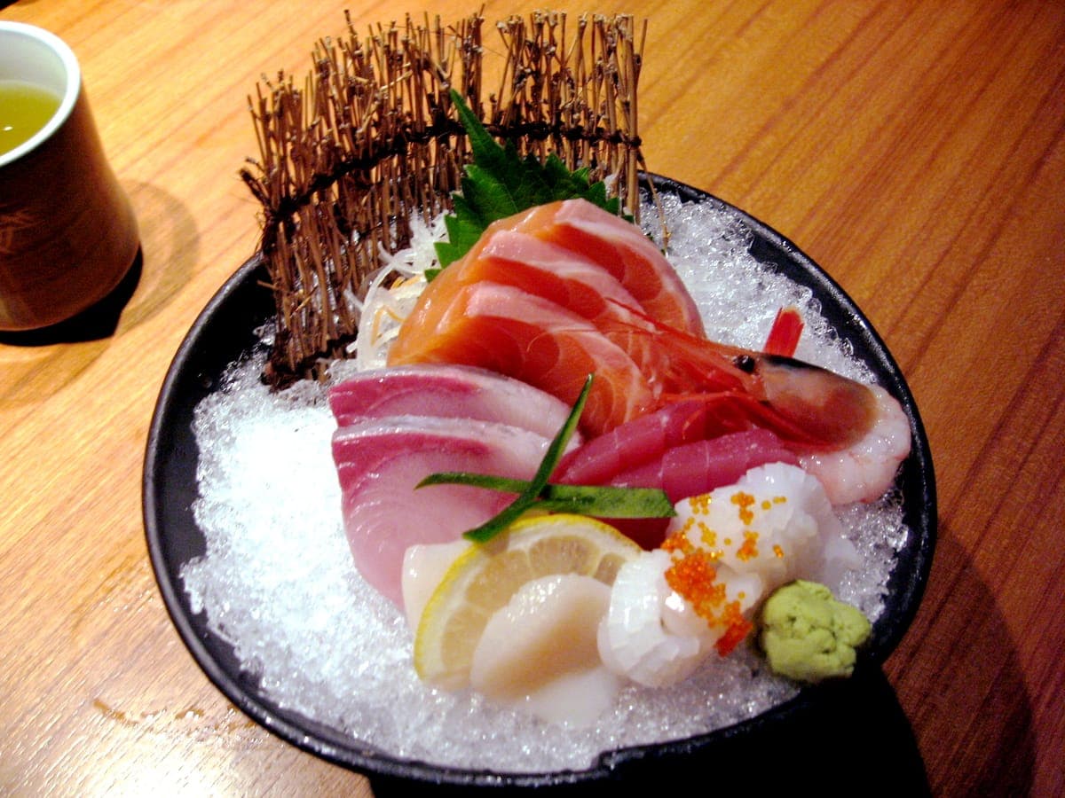 Assorted sashimi on ice